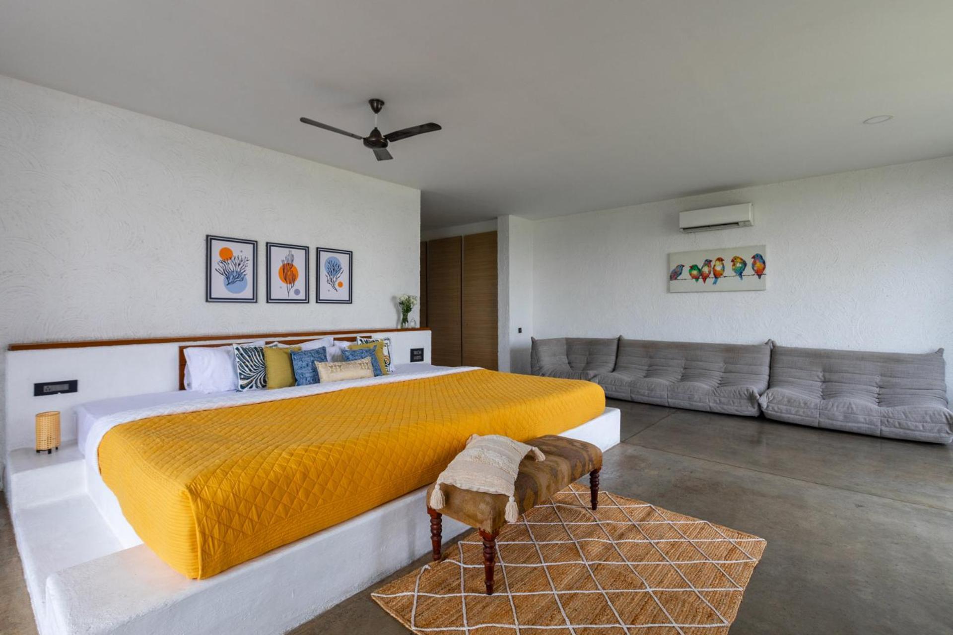 Shikrapur Open House By Stayvista - Nestled In Nature, Featuring A Swimming Pool & Expansive Lawn For A Serene Retreat מראה חיצוני תמונה